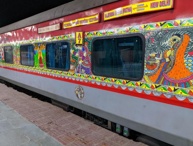Tejas Rajdhani Express running 12 hours late - Photo Gallery