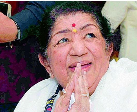 Lata Mangeshkar in the film 'Kabhi Khushi Kabhie Gham' - Photo Gallery