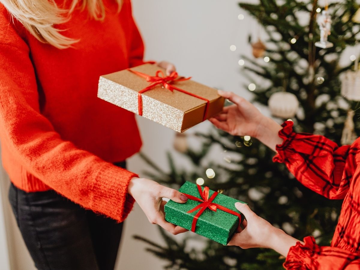 5 क्रिसमस गिफ्ट रूल क्या होते हैं, क्यों हर किसी को इन्हें करना चाहिए अप्लाई? यहां जानें - Photo Gallery