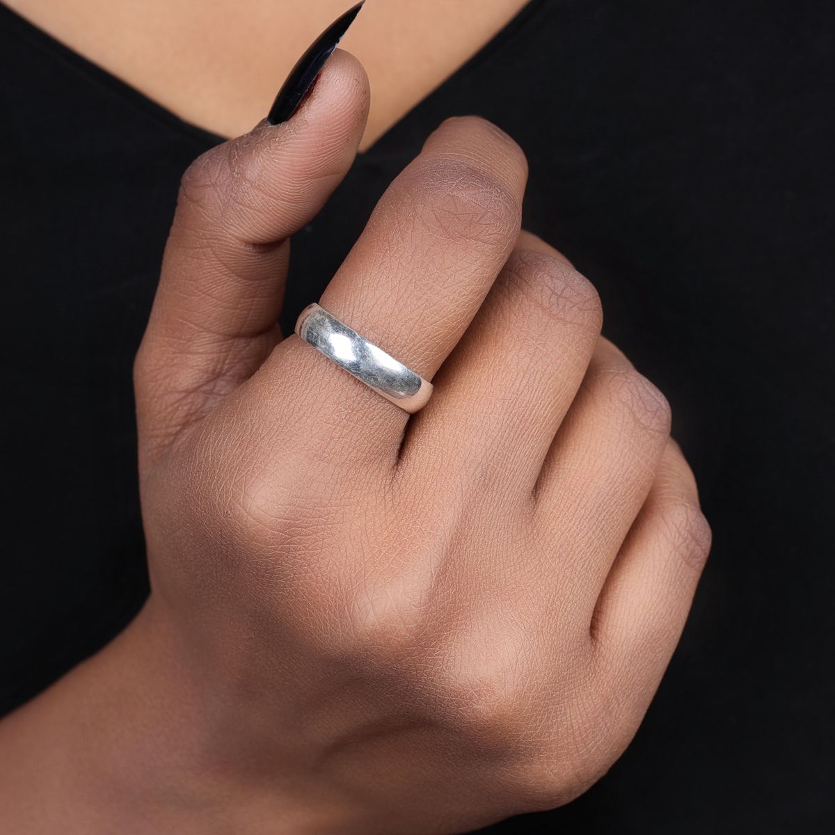 Benefits of Silver Ring On Thumb: अंगूठे में चांदी का छल्ला पहनने से मिलते हैं इतने फायदे कि जानकर चौंक जाएंगे - Photo Gallery