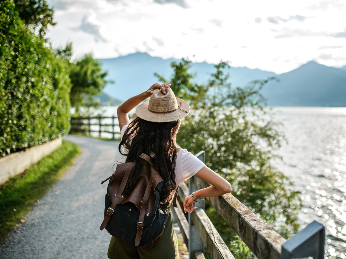 Solo Traveling: क्यों हर जगह बढ़ रहा है अकेले घूमने का ट्रेंड; आखिर क्या हैं इसके फायदे? - Photo Gallery