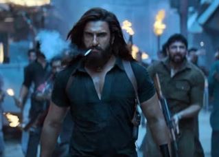 Illegal download of the film - Photo Gallery