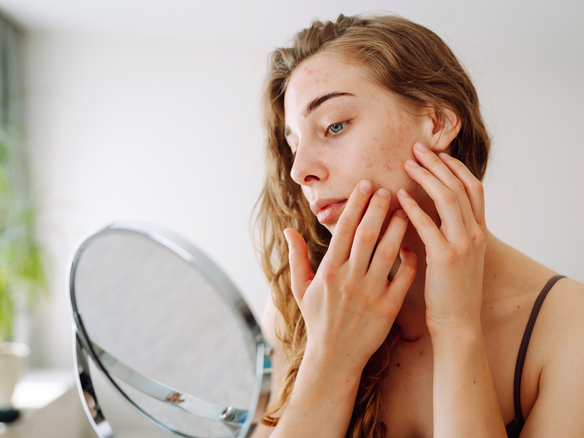 ठंड में भी दमकती त्वचा, सर्दियों के स्किनकेयर सीक्रेट्स; यहां जाने कैसे त्वचा को चमकदार बनाए? - Photo Gallery