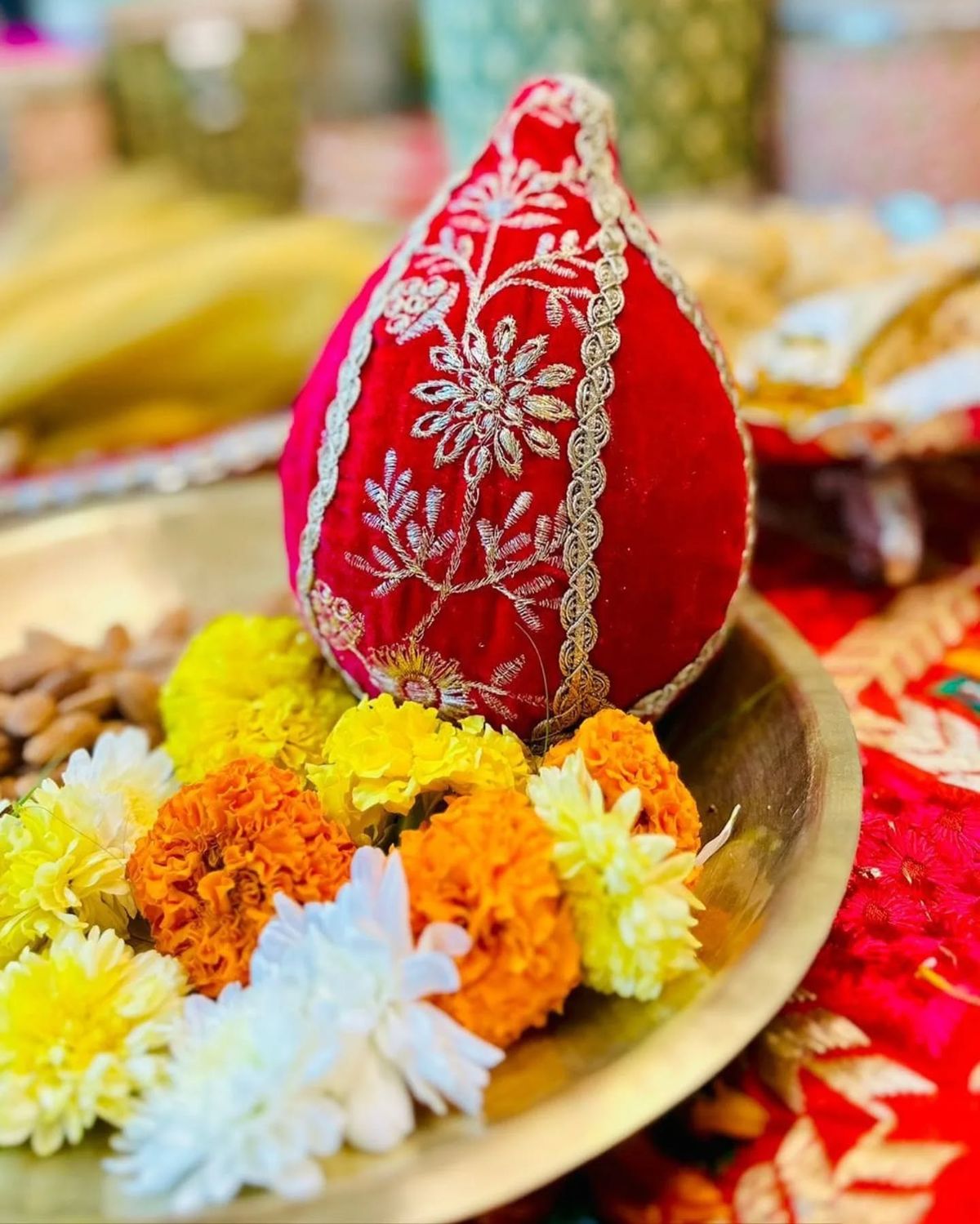 Khatu Shyam: खाटू श्याम जी मंदिर के श्रद्धालु में चढ़ें हुए नारियल का क्या होता है? - Photo Gallery