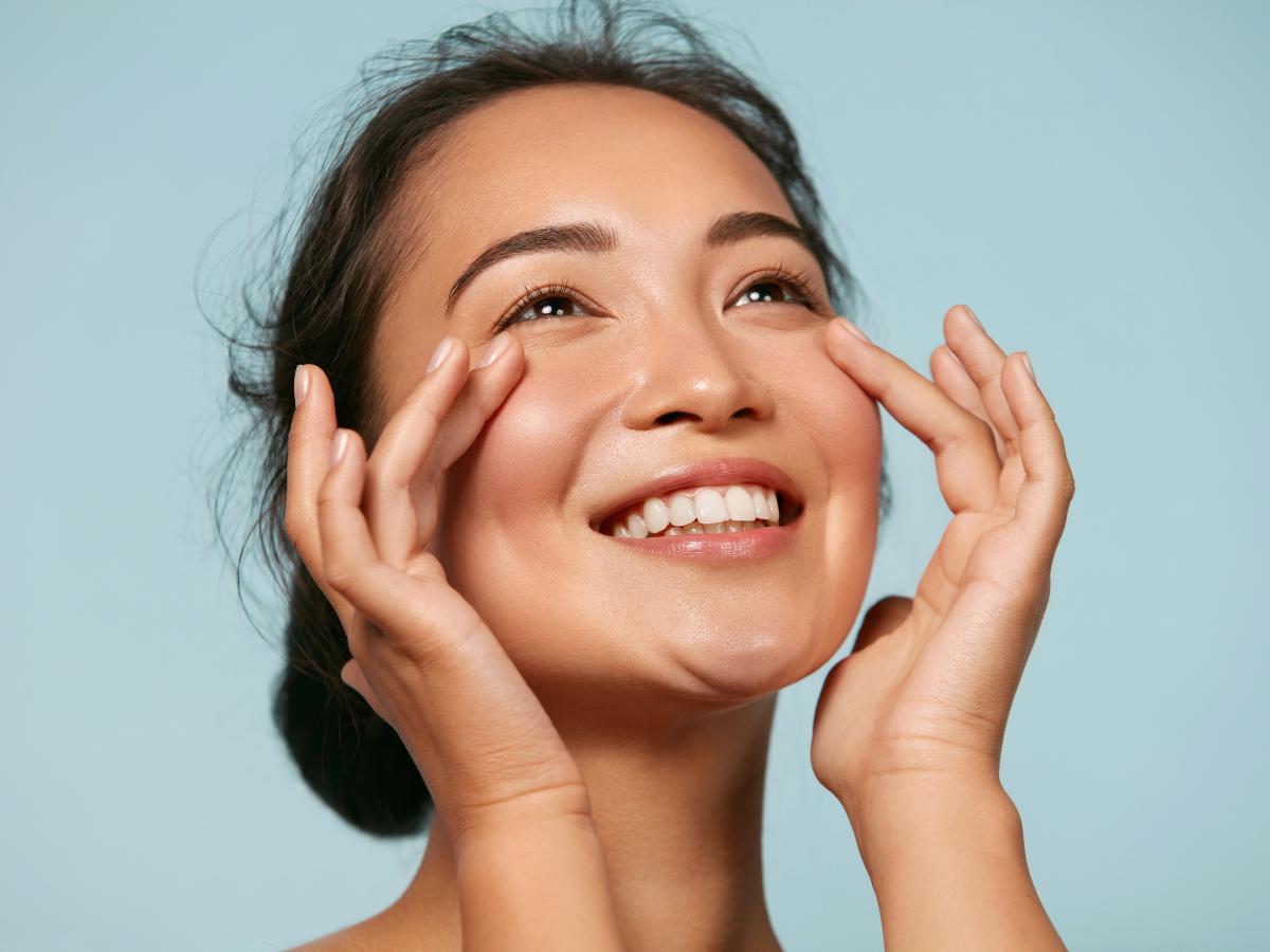 ठंड में भी दमकती त्वचा, सर्दियों के स्किनकेयर सीक्रेट्स; यहां जाने कैसे त्वचा को चमकदार बनाए? - Photo Gallery