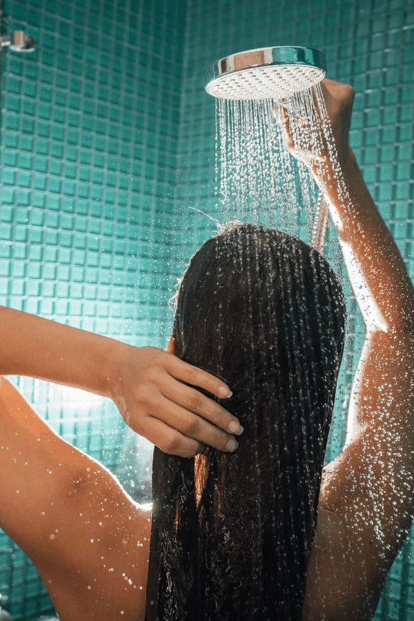 Hindu Rituals: क्या सच में अशुभ है इन दिनों बाल धोना? जानें क्यों गुरुवार को कपड़े या बाल धोना है वर्जित? - Photo Gallery