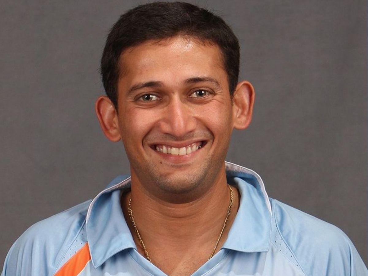 मुस्लिम दोस्त की बहन से शादी, मैदान पर बनाए कई रिकॉर्ड, अब हैं भारतीय क्रिकेट टीम के सेलेक्टर, जानें- अजीत अगरकर की कहानी - Photo Gallery