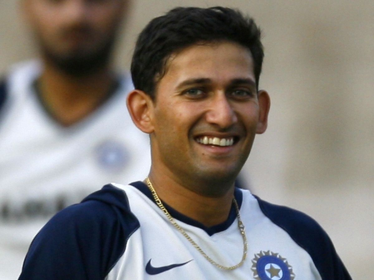 मुस्लिम दोस्त की बहन से शादी, मैदान पर बनाए कई रिकॉर्ड, अब हैं भारतीय क्रिकेट टीम के सेलेक्टर, जानें- अजीत अगरकर की कहानी - Photo Gallery