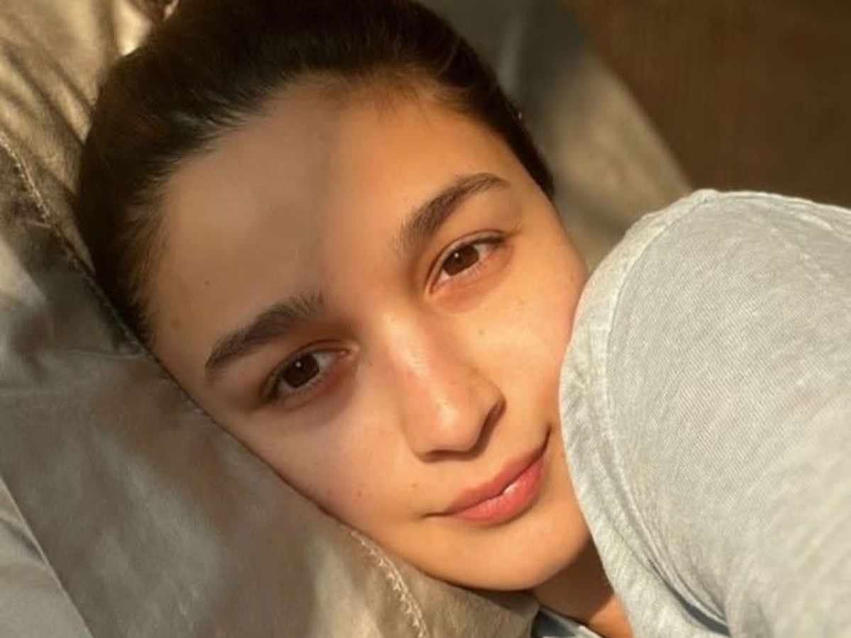 alia bhatt glowing skin - Photo Gallery