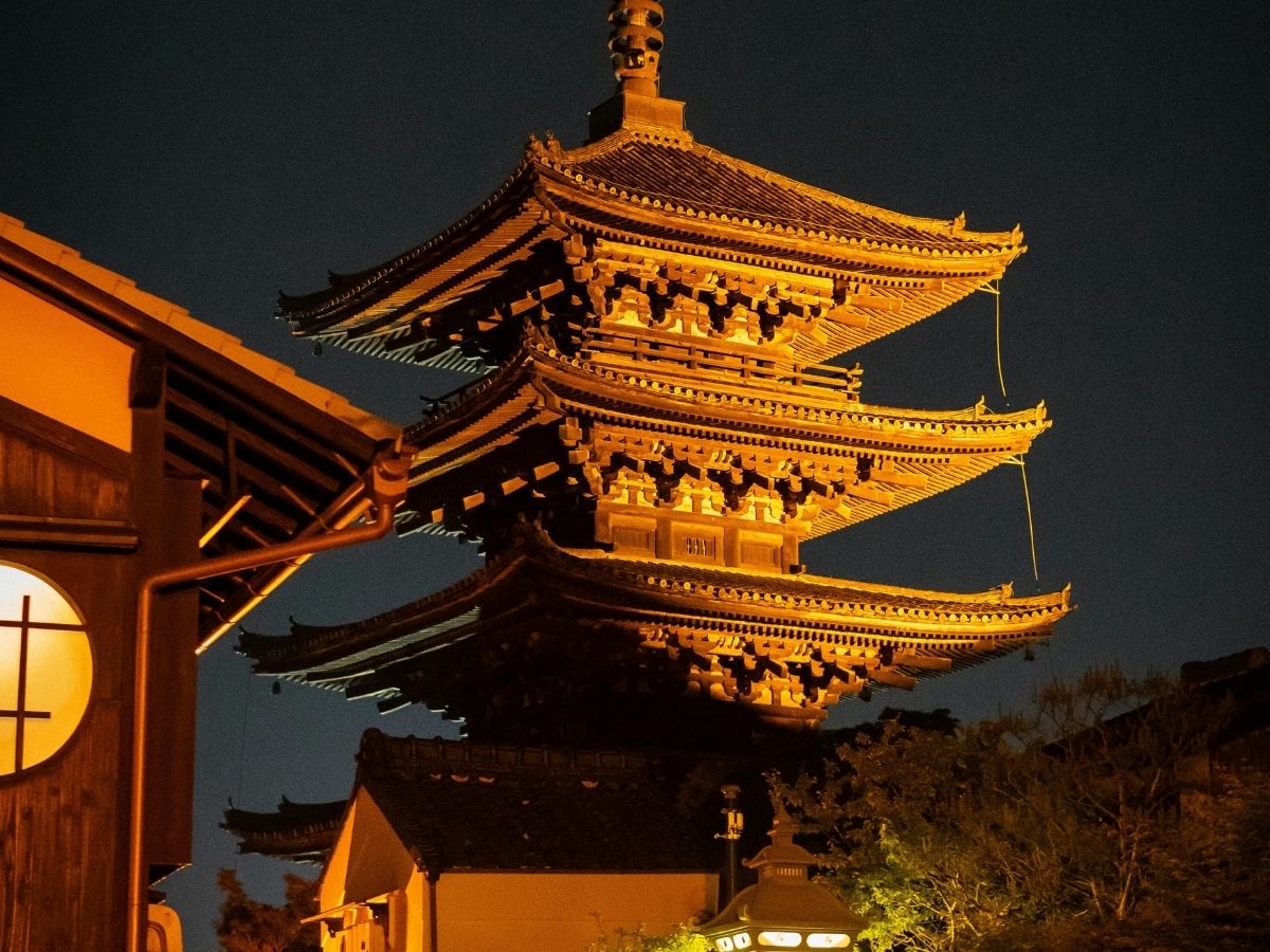 धरती पर जन्नत से कम नहीं ये खूबसूरत देश, दोस्तों के साथ प्लान करें ट्रिप; 2026 की Foreign Trip बन जाएगी यादगार - Photo Gallery