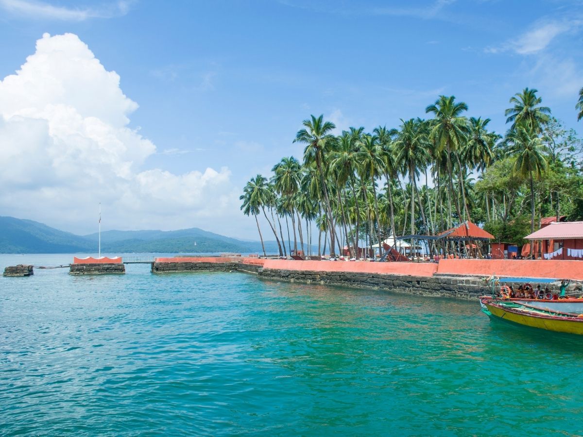 Luxury Getaway India: साल के आखिर में घूमने की 5 बेस्ट लग्ज़री डेस्टिनेशन, देखें टॉप पर कौन? - Photo Gallery