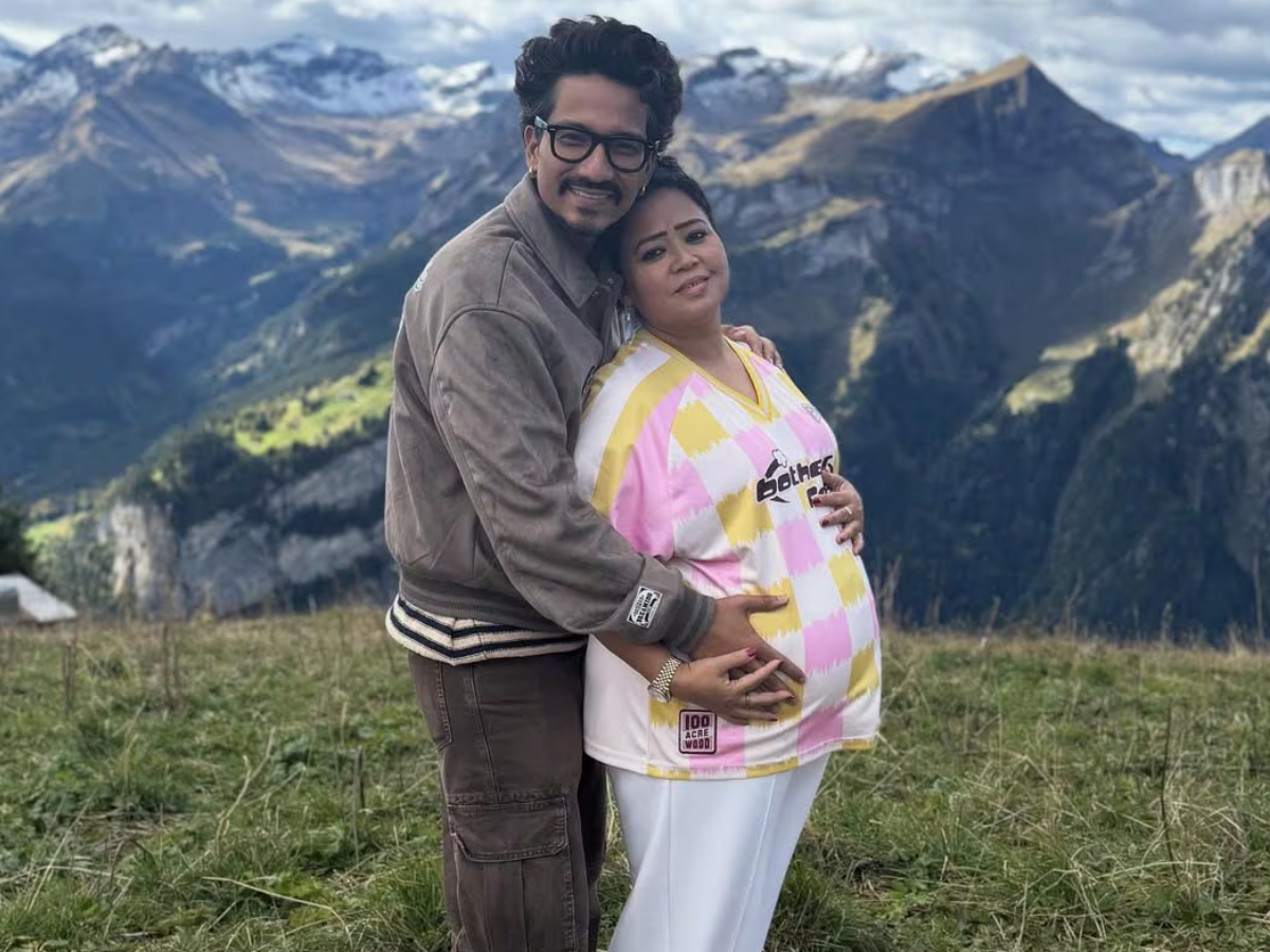 Bharti Singh ने ब्लू सिल्क गाउन में दिखाया बेबी बंप, मैटरनिटी फोटोशूट की तस्वीरें हुईं वायरल - Photo Gallery