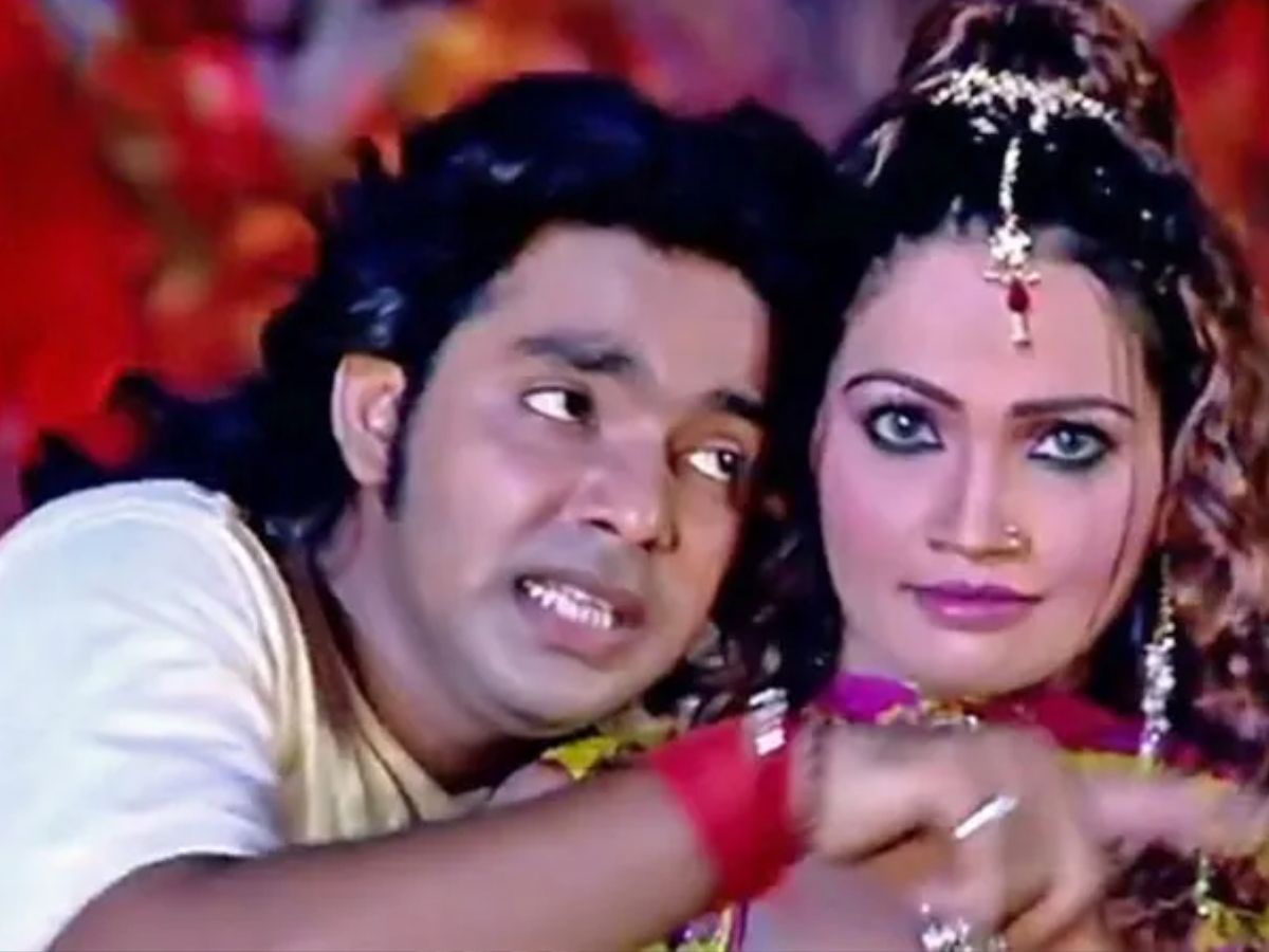 कार्तिक आर्यन से लेकर ऋतिक रोशन तक, भोजपुरी गानों पर लगा चुके हैं ठुमके; बॉलीवुड इन वायरल भोजपुरी गानों का है दीवाना - Photo Gallery