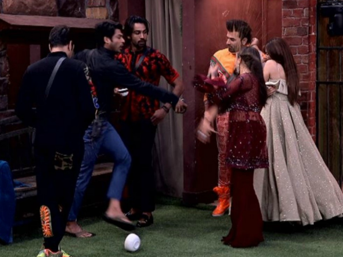 biggboss controversies - Photo Gallery