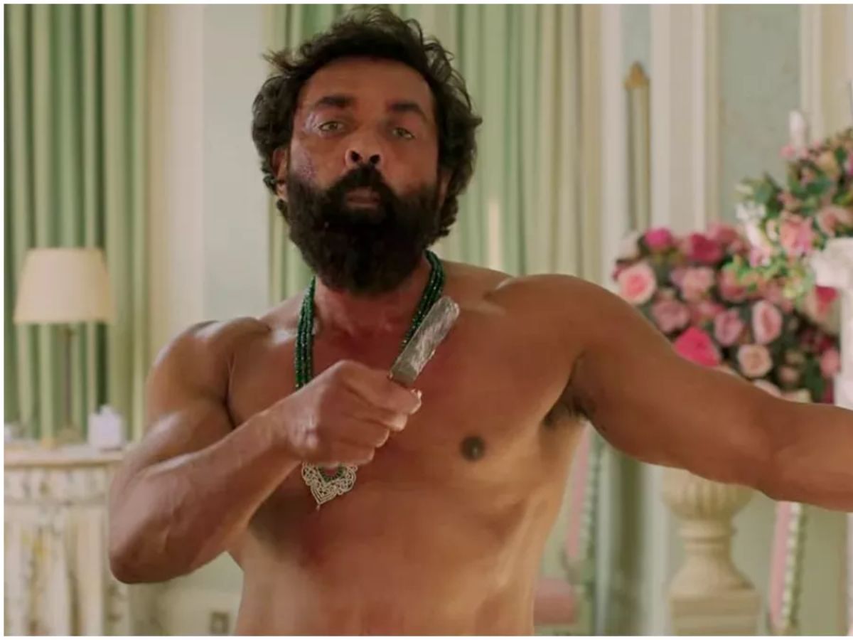 हीरो पर कब-कब भारी पड़ा विलेन? एक बिना शब्द बोले लूट गया सारी तारीफें - Photo Gallery