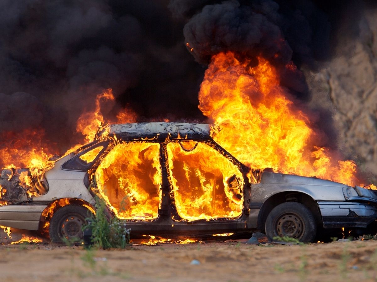Car Fire Reasons: चलते चलते कार क्यों बन जाती है आग का गोला? यहां जानिए वजह - Photo Gallery