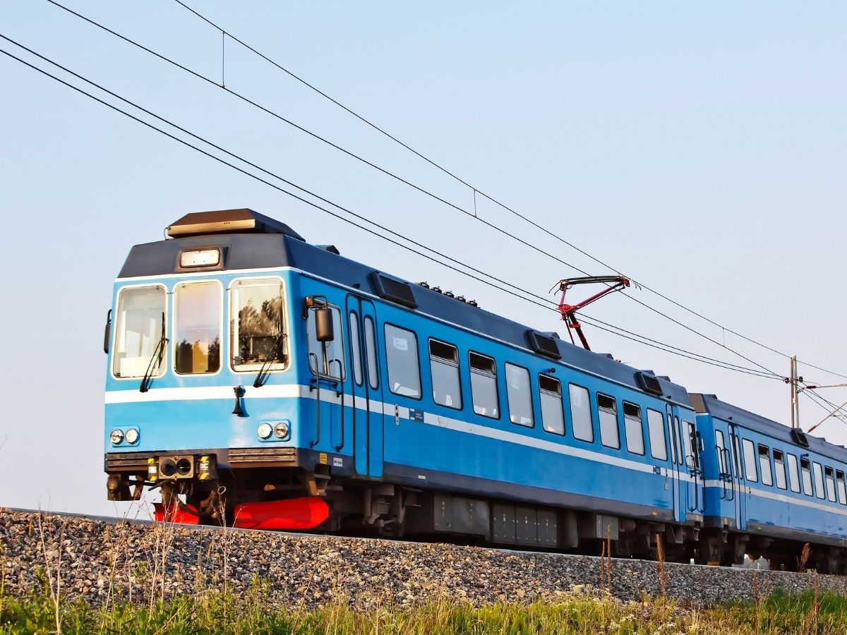 IRCTC Railway: भारत की 80 ट्रेनें 10 घंटे लेट, यहां देखें लिस्ट; कहीं आपकी वाली रेल तो नहीं शामिल - Photo Gallery