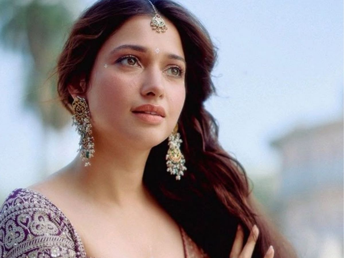काफी उतार-चढ़ाव भरा रहा Tamannaah Bhatia का फिल्मी सफर, 15 साल की उम्र में शुरू किया काम; आज करोड़ों की हैं मालकिन - Photo Gallery