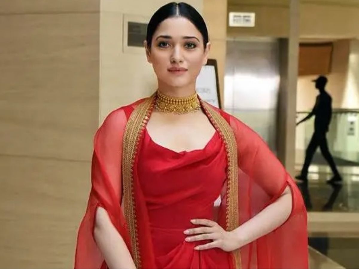 काफी उतार-चढ़ाव भरा रहा Tamannaah Bhatia का फिल्मी सफर, 15 साल की उम्र में शुरू किया काम; आज करोड़ों की हैं मालकिन - Photo Gallery