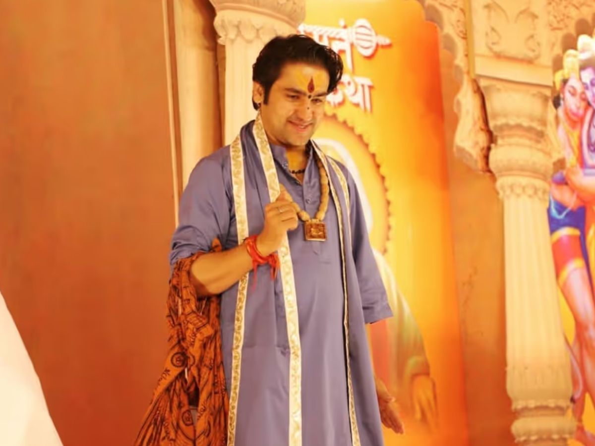 Baba Dhirendra Shastri: ‘भूतों’ पर PhD करने चले धीरेंद्र शास्त्री! जानिए किन यूनिवर्सिटी में हो रही ‘घोस्ट स्टडी’? - Photo Gallery