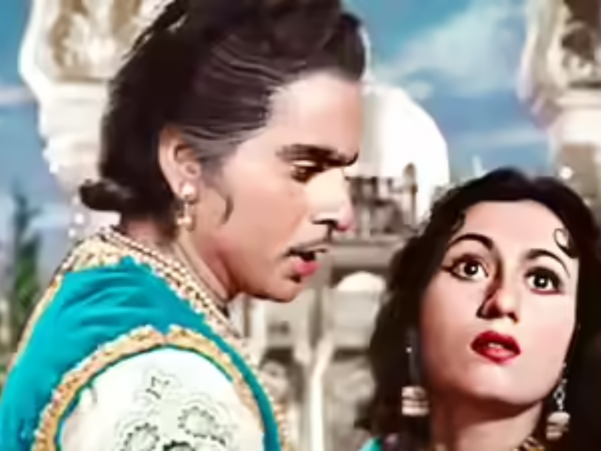 जिस चाहत में छोड़ा मधुबाला का साथ, सायरा बानो भी पूरी नहीं कर सकीं वो ख्वाइश; टूट गया था दिलीप कुमार का दिल - Photo Gallery