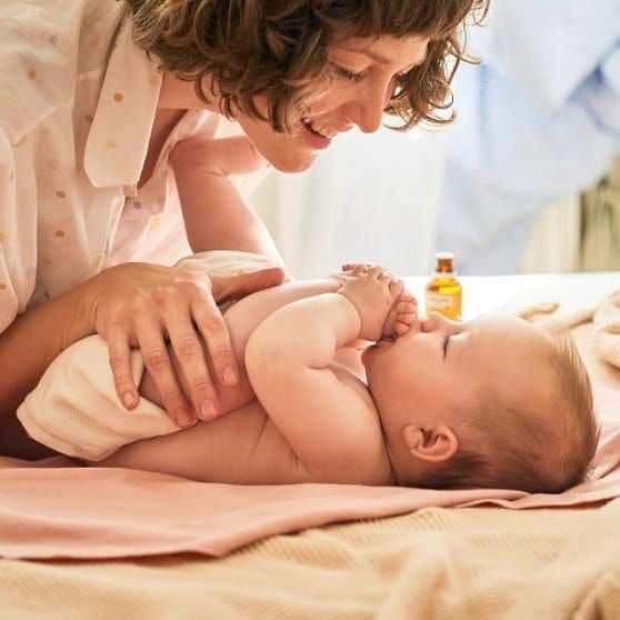 Baby Massage Tips: सर्दियों में बेबी मसाज करते समय न करें ये 6 बड़ी गलतियां, जानें सही तरीका - Photo Gallery