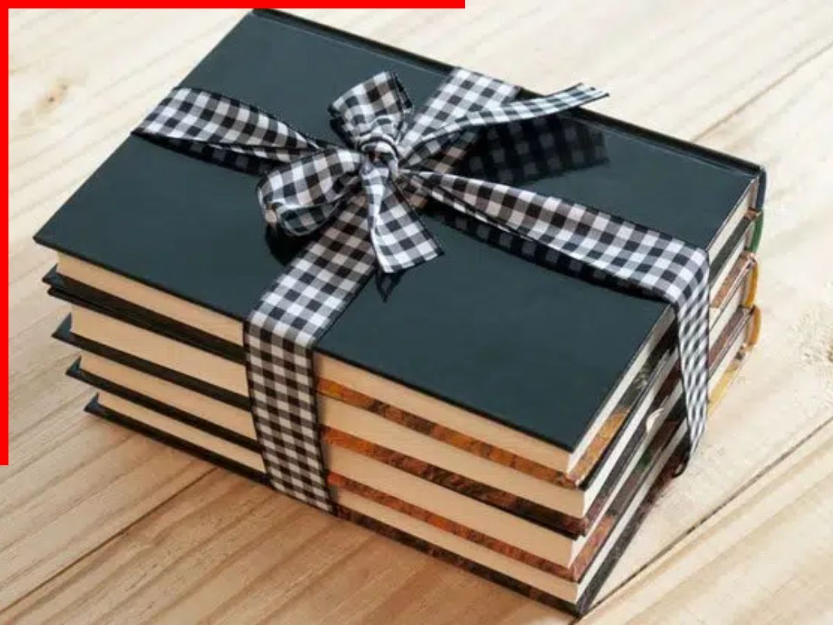 Christmas & New Year Gift ideas: पैसे बचाओ, इम्प्रेसन जमाओ! ₹1000 और ₹2000 के अंदर 10 सबसे सटीक और महंगे दिखने वाले Gifts - Photo Gallery