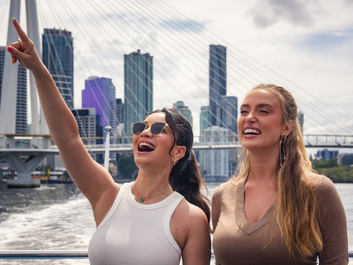 Grace is friends with Sara Tendulkar - Photo Gallery