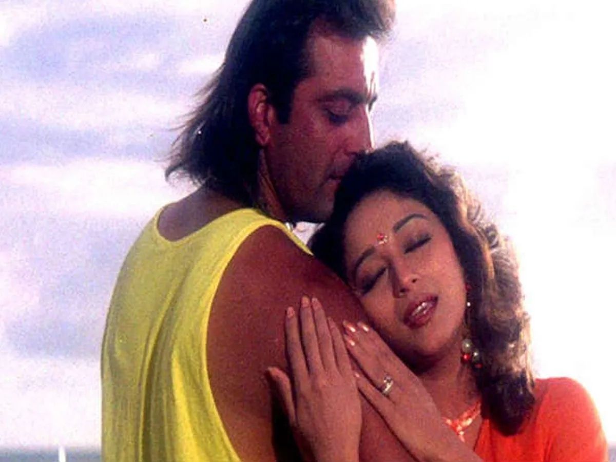 रिलीज की दहलीज पर थी ये फिल्में, फिर डाले गए ऐसे सीन…आज भी देख हर कोई हो जाता है दीवाना! - Photo Gallery