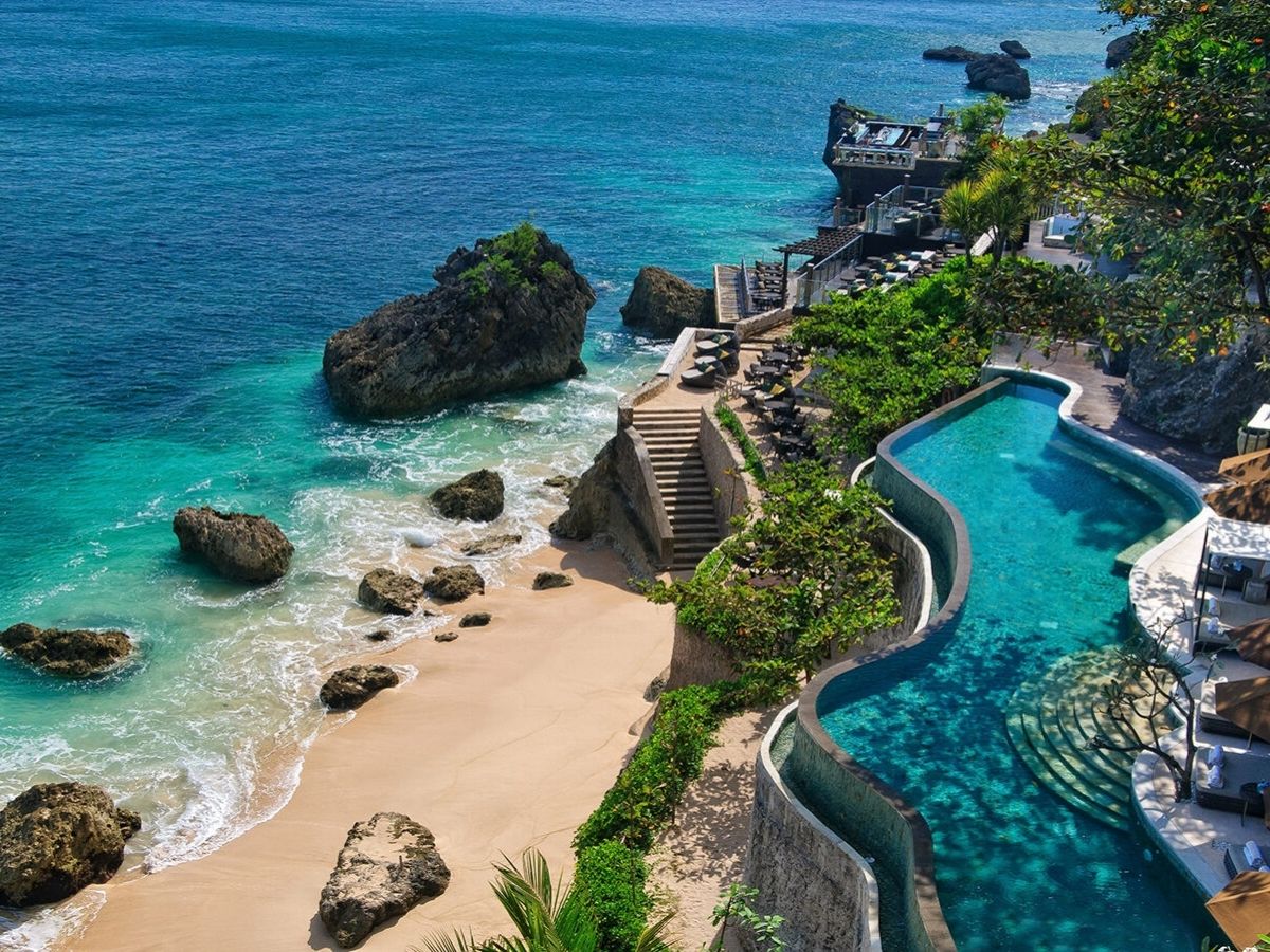 अपनी खूबसूरती के लिए मशहूर हैं ये खूबसूरत बीच, 2026 के लिए घूमने की बेस्ट जगह; नजारा देख रह जाएंगे दंग! - Photo Gallery