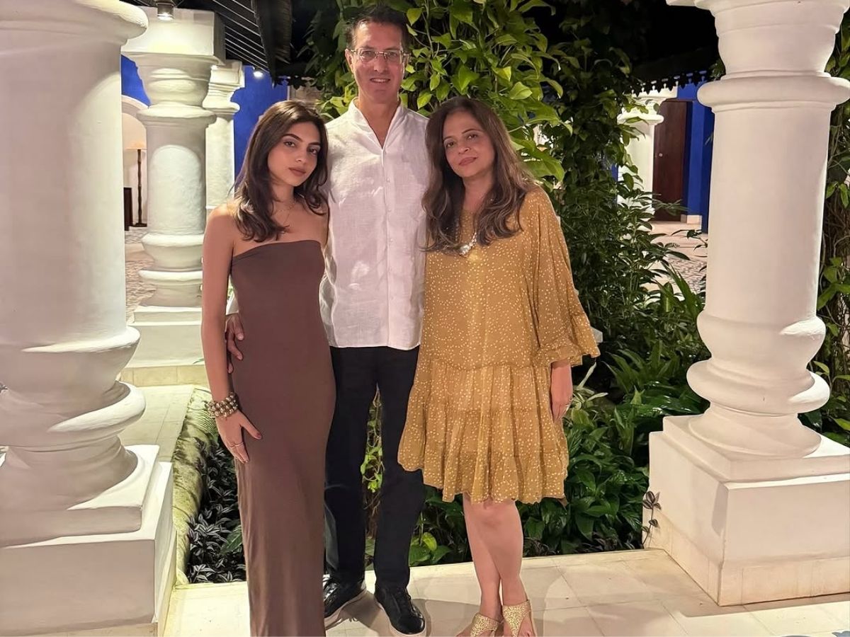 सास बनने जा रही Priyanka Gandhi, गांधी परिवार में जल्द बजेगी शहनाई; जानें कौन है रेहान की मंगेतर Aviva Baig? - Photo Gallery