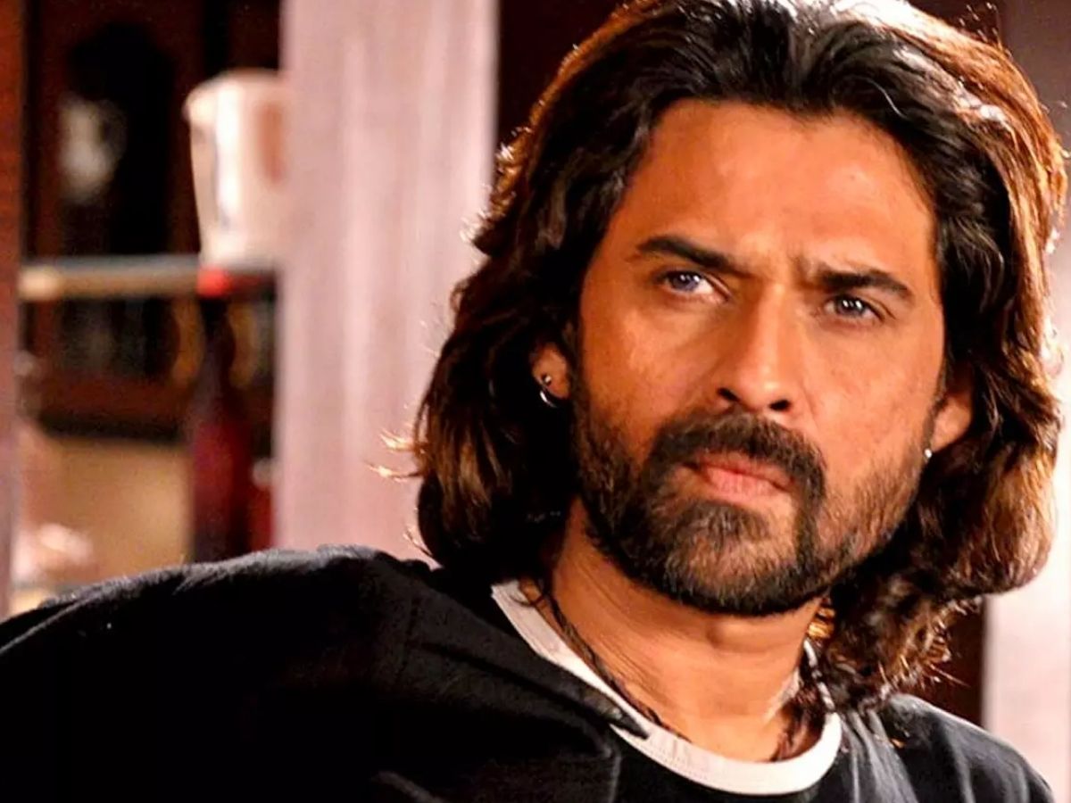 Bollywood Stars Died 2025 : बॉलीवुड के लिए ‘मनहूस’ साबित हुआ ये साल, इन 8 सितारों के मौत से टूटे फैंस - Photo Gallery