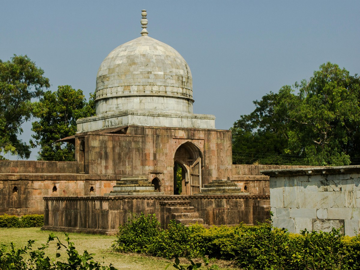 हैरान रह जाएंगे आप! भारत में अभी भी छिपी हैं ये 8 जगहें, जहां आज भी बसा है असली सुकून, आपने देखा क्या? - Photo Gallery
