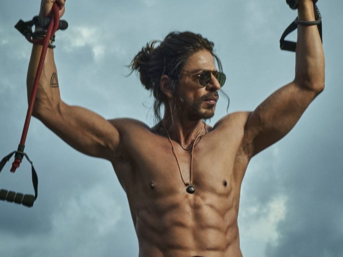 60 की उम्र पार कर चुके हैं ये सितारे, फिर भी फिटनेस के मामले में यूथ को देते हैं टक्कर - Photo Gallery