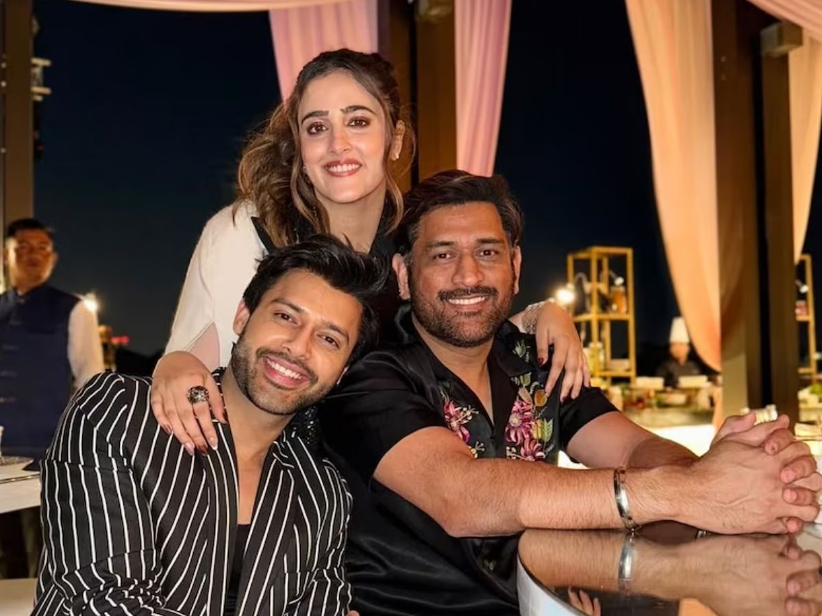 कृति सेनन के घर गूंजेगी शादी की शहनाई, इस सिंगर से शादी करने जा रही नूपुर; इस दिन लेंगी सात फेरे - Photo Gallery