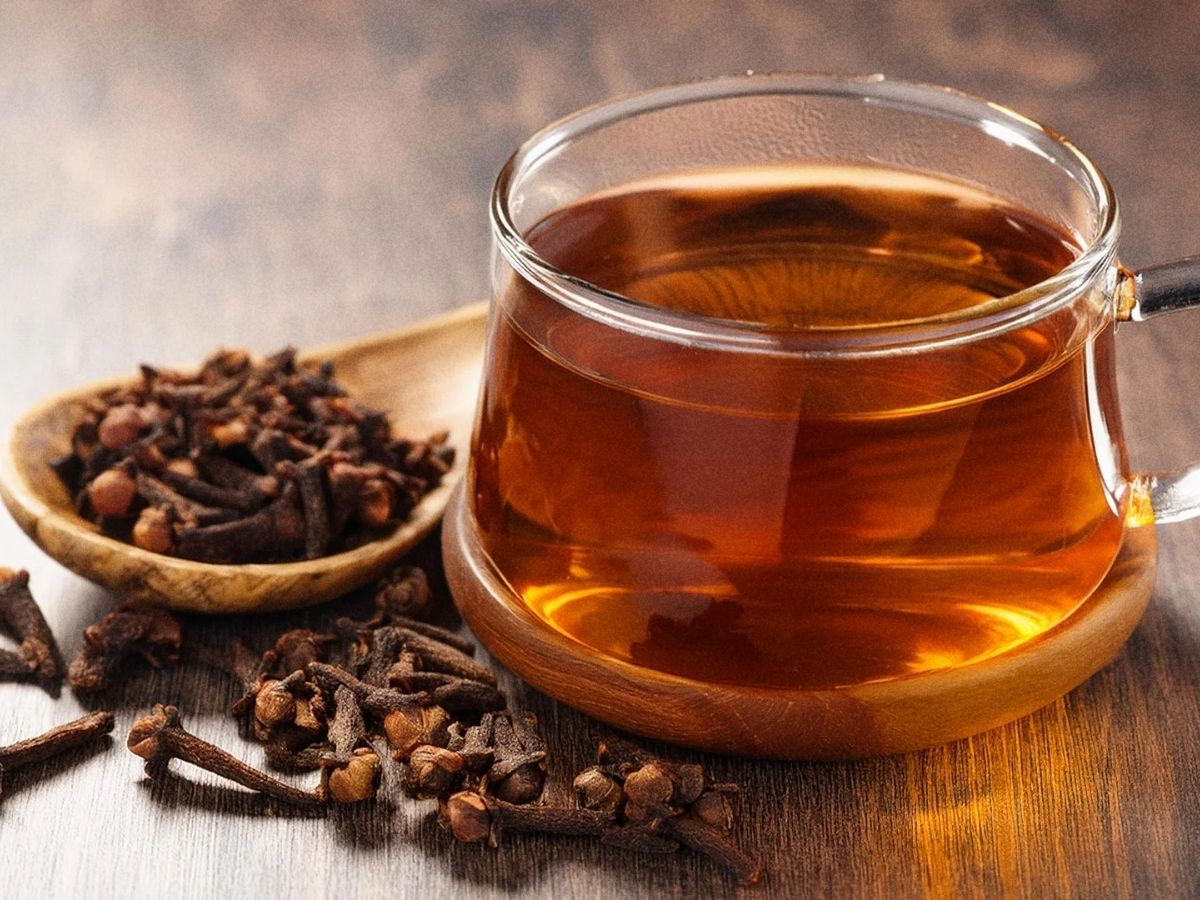 किचन में रखीं ये दो चीजें चाय को बना देंगी चमत्कारी ड्रिंक, पीते ही छूमंतर हो जाएगा खांसी-जुकाम - Photo Gallery