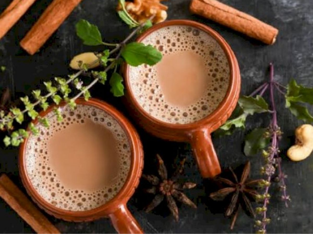 किचन में रखीं ये दो चीजें चाय को बना देंगी चमत्कारी ड्रिंक, पीते ही छूमंतर हो जाएगा खांसी-जुकाम - Photo Gallery