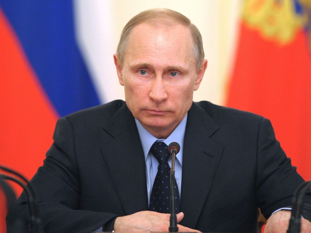 Vladimir Putin Car: पुतिन की जादुई कार! पानी में जाते ही बन जाती है ‘सबमरीन’, ऑरस सीनेट की खासियत जान रह जाएंगे दंग - Photo Gallery