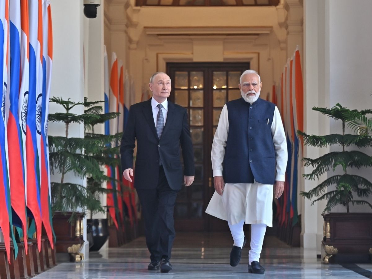 Putin India Visit: जाते-जाते पुतिन दे गए खजाने से भरा संदूक! जानिए रूसी राष्ट्रपति के दौरे से भारत को क्या-क्या मिला? - Photo Gallery
