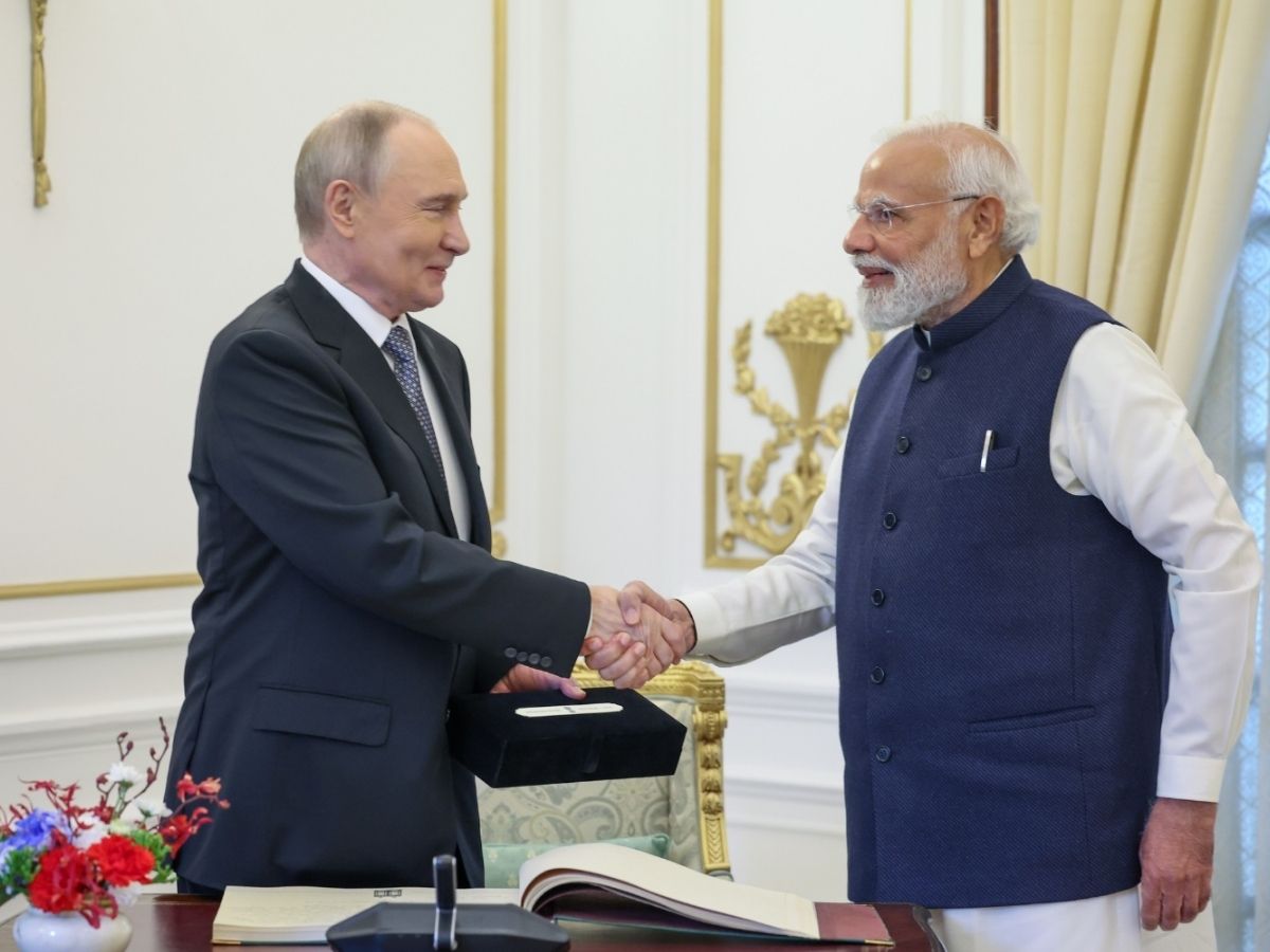Putin India Visit: जाते-जाते पुतिन दे गए खजाने से भरा संदूक! जानिए रूसी राष्ट्रपति के दौरे से भारत को क्या-क्या मिला? - Photo Gallery
