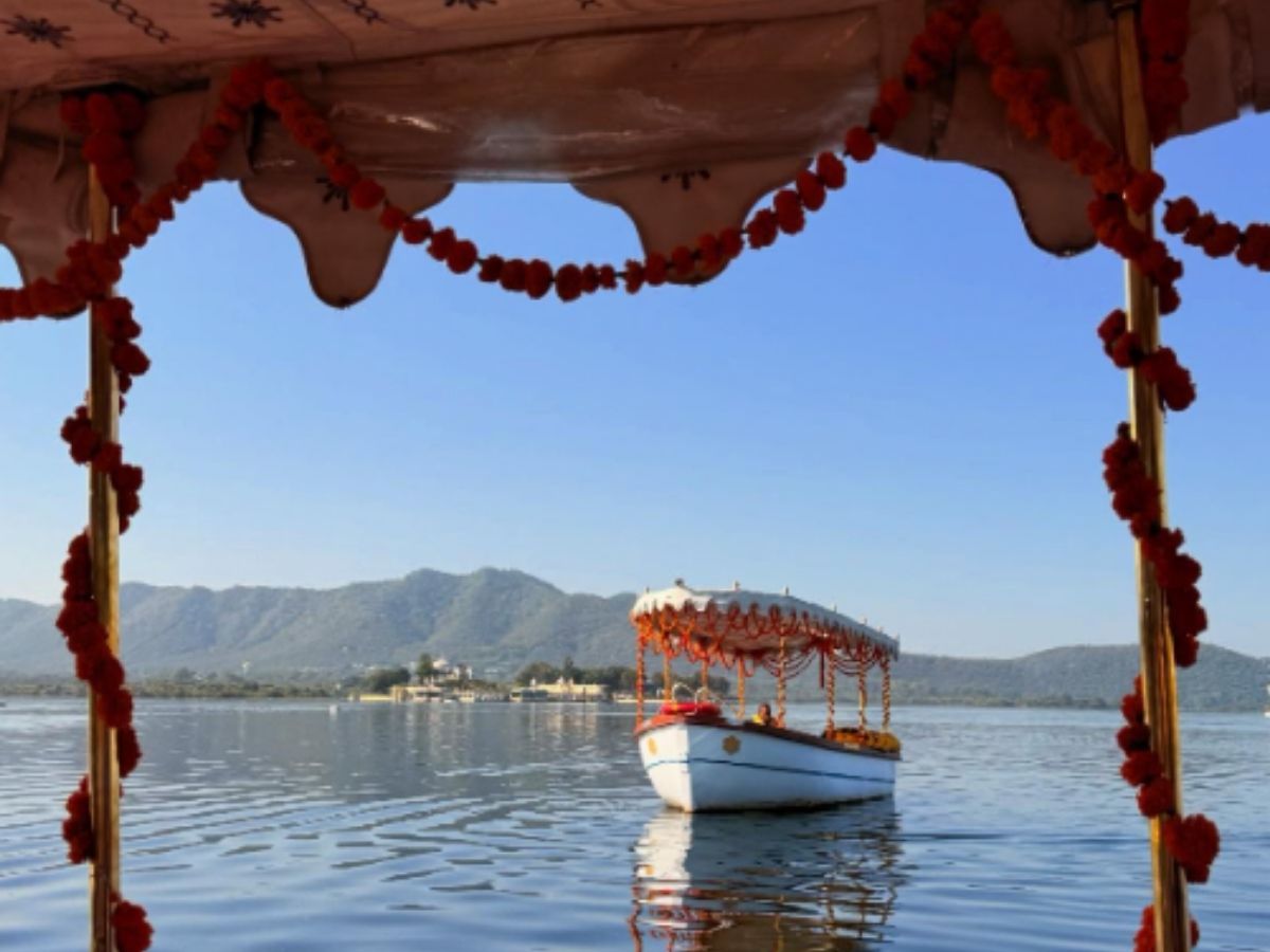 कौन हैं प्रियंका गांधी की बहू Aviva Baig? बेटे रेहान वाड्रा संग हुई सगाई पक्की, यहां जानें सब कुछ - Photo Gallery