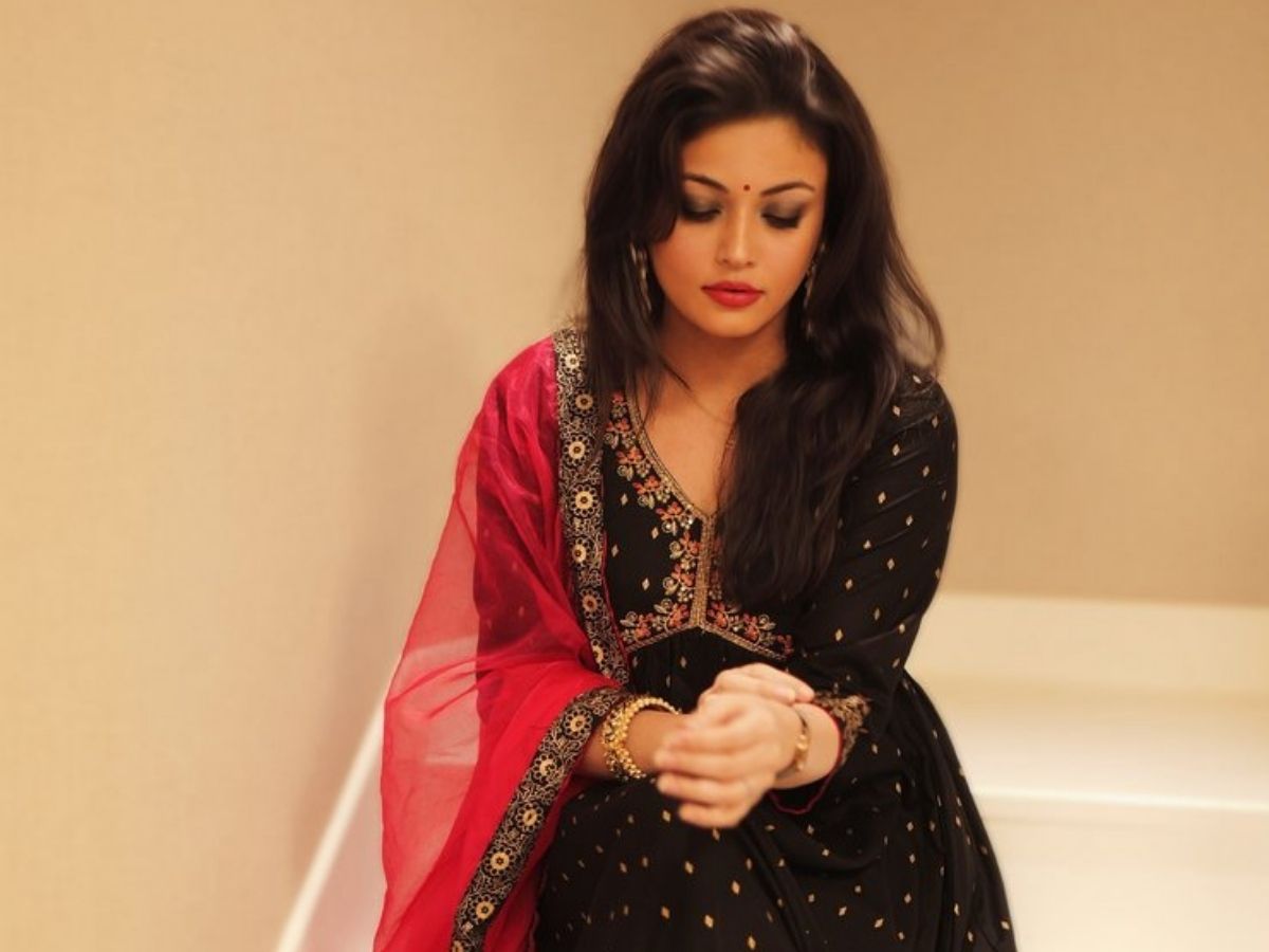 ऐश्वर्या राय की हमशक्ल लगता हैं स्नेहा उल्लाल, जानें अब किस तरह काट रहीं अपनी जिंदगी; सलमान संग की थी करियर की शुरुआत - Photo Gallery