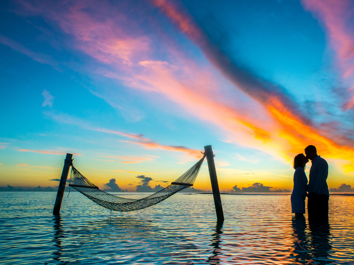 क्या होती है Rainbow Kiss? जानकर बुझ जाएगा दिमाग का फ्यूज - Photo Gallery
