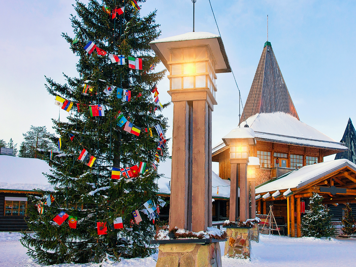 क्रिसमस पर घूमने का परफेक्ट प्लान, दुनिया की 7 जादुई जगहें; यहां देखें लिस्ट - Photo Gallery