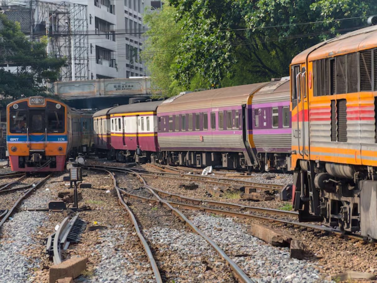 train 6 - Photo Gallery