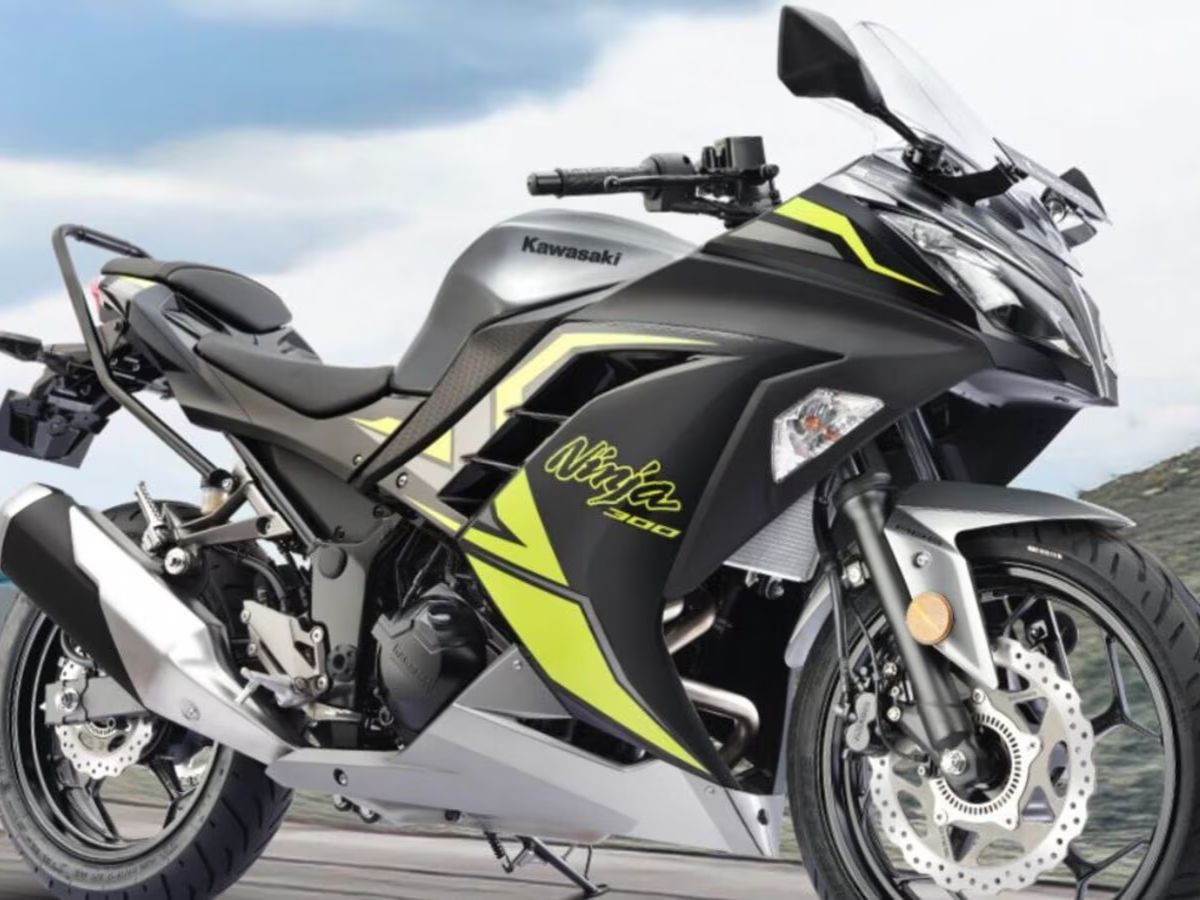 Kawasaki Ninja 300 - Photo Gallery