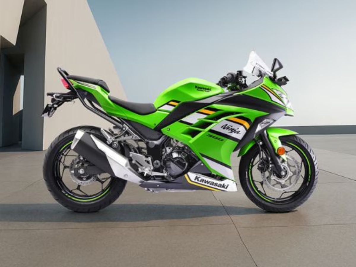 Kawasaki Ninja 300 - Photo Gallery