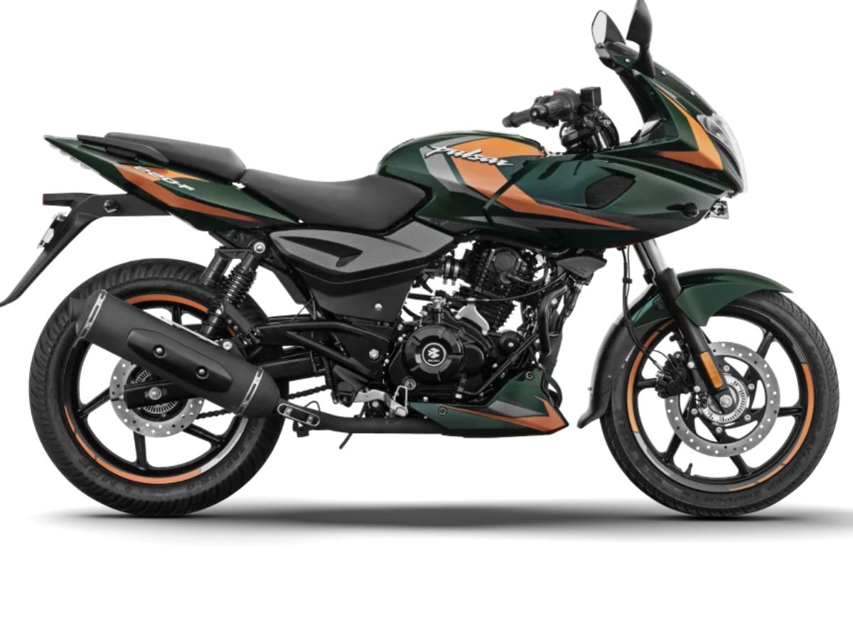 Bajaj Pulsar 220F - Photo Gallery