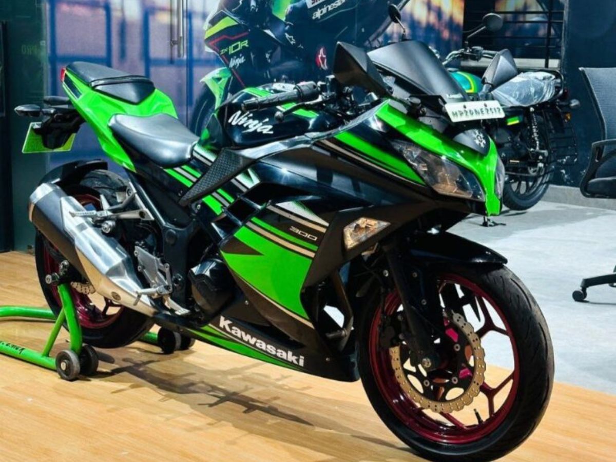 Kawasaki Ninja 300 - Photo Gallery