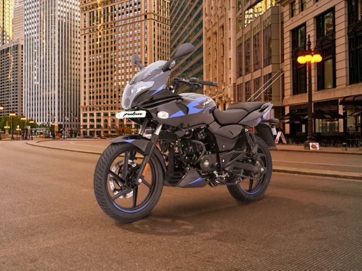 Bajaj Pulsar 220F - Photo Gallery